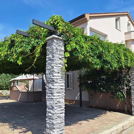 The Golden Island Apartments Veglia Exterior foto