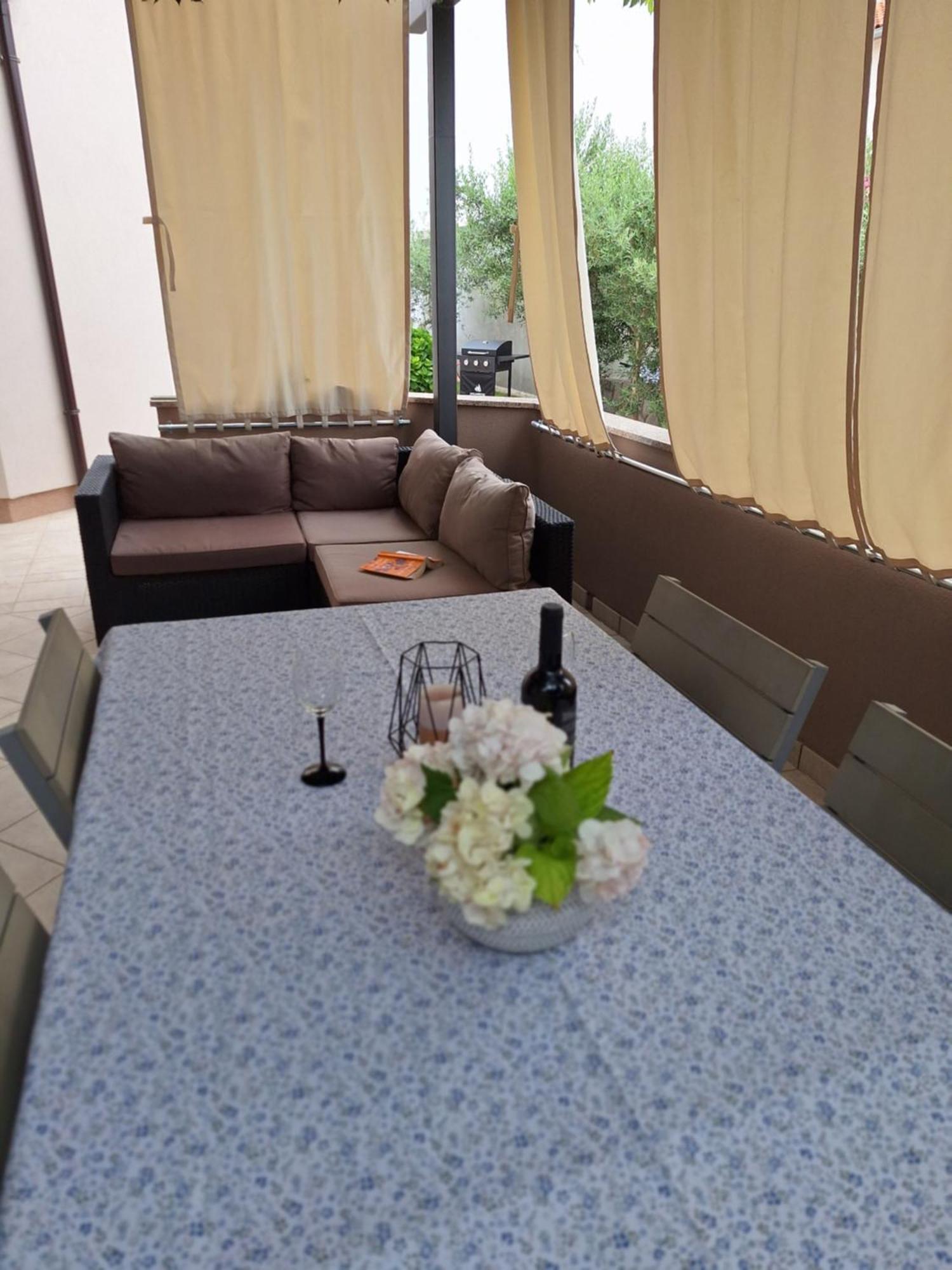 The Golden Island Apartments Veglia Exterior foto