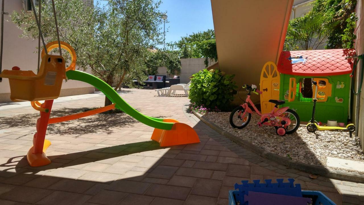 The Golden Island Apartments Veglia Exterior foto